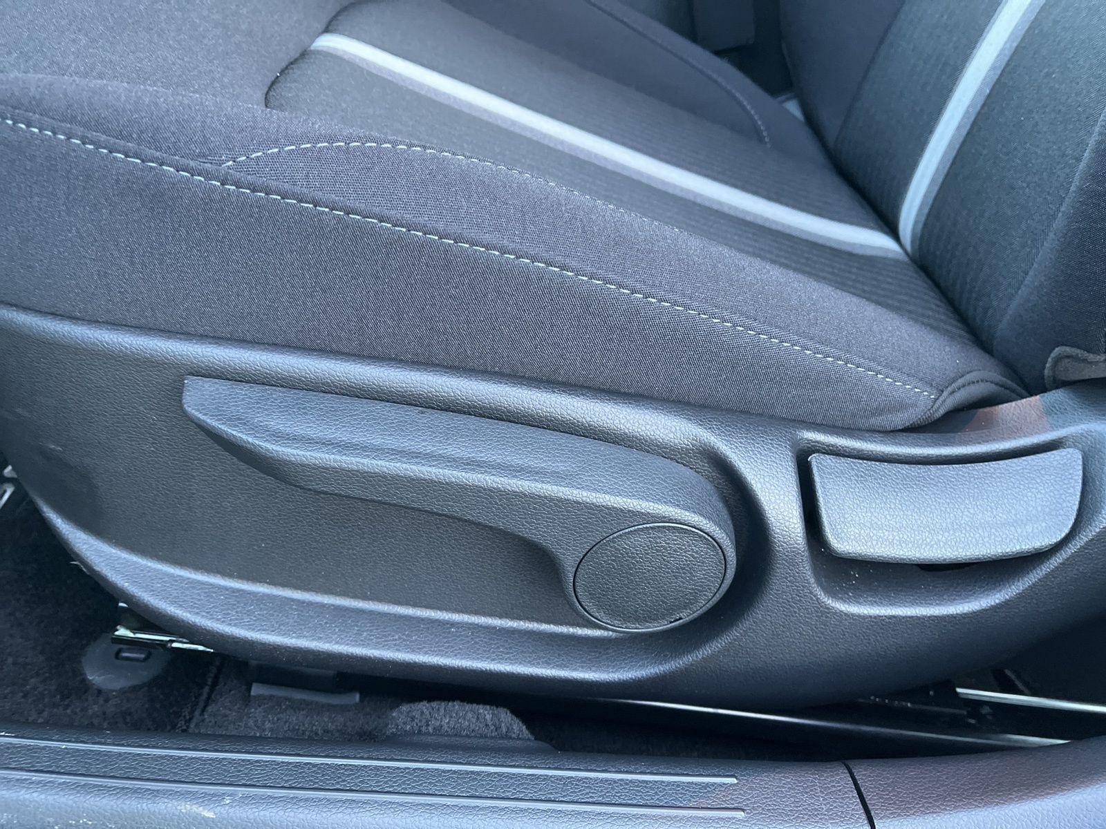2025 Hyundai Sonata SE - Photo 25
