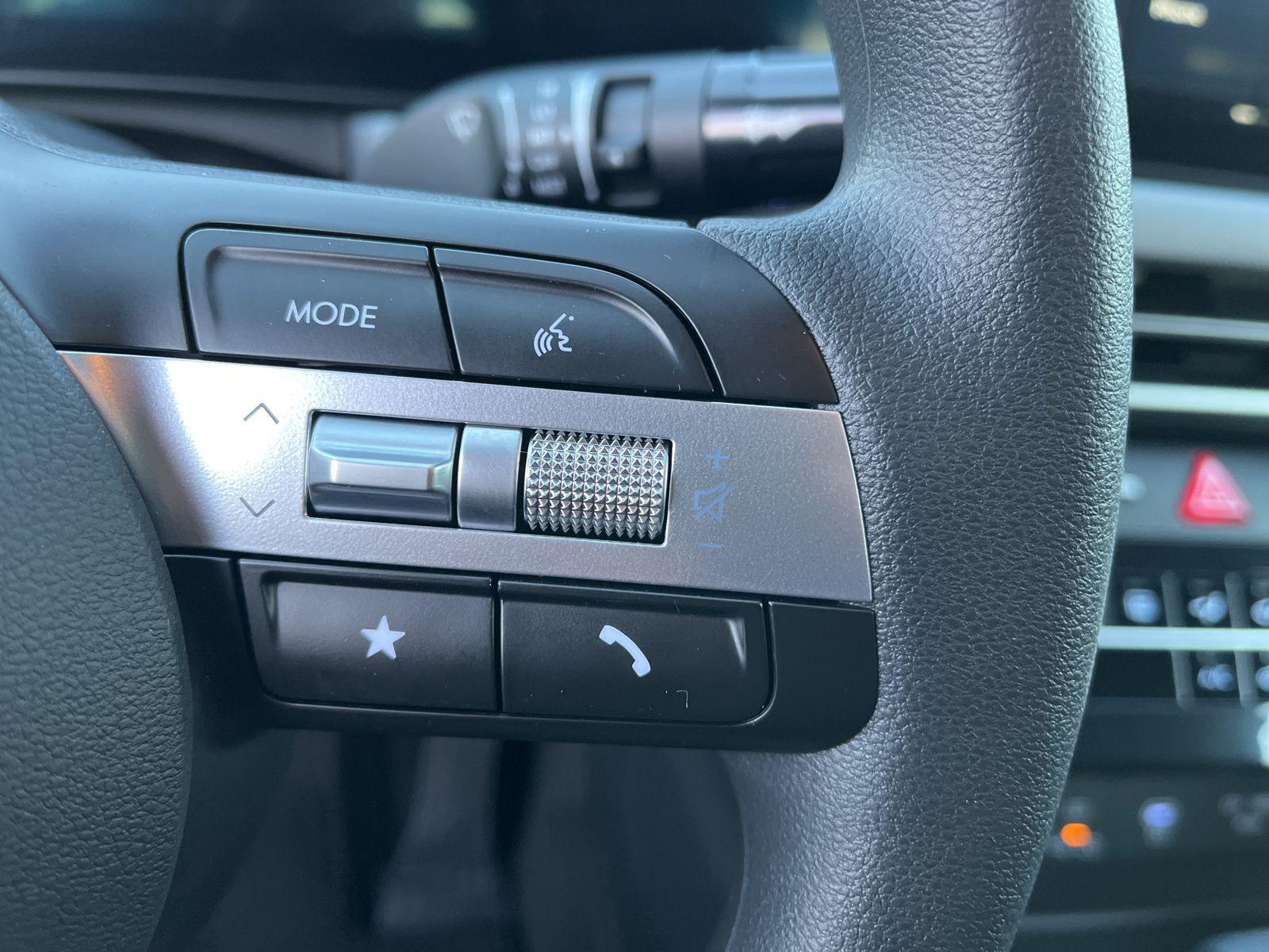 2025 Hyundai Sonata SE - Photo 27