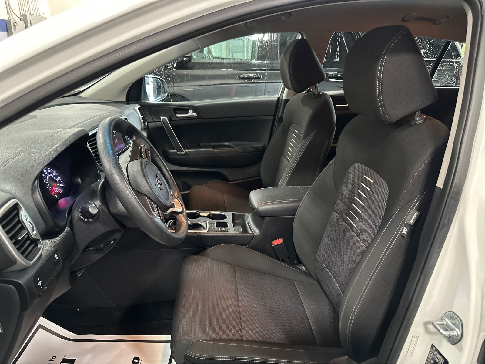 2018 Kia Sportage LX - Photo 9