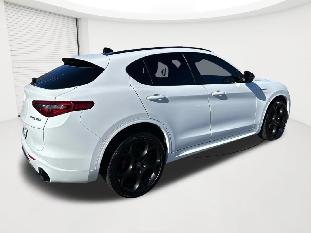 2022 Alfa Romeo Stelvio Ti Veloce - Photo 5
