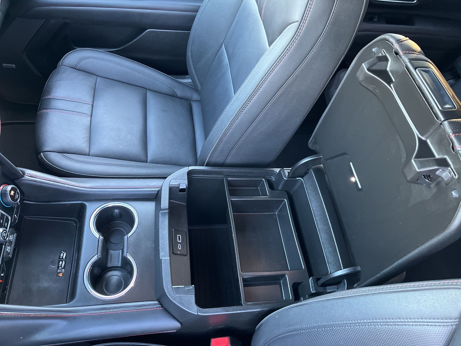 2024 Chevrolet Tahoe RST - Photo 38