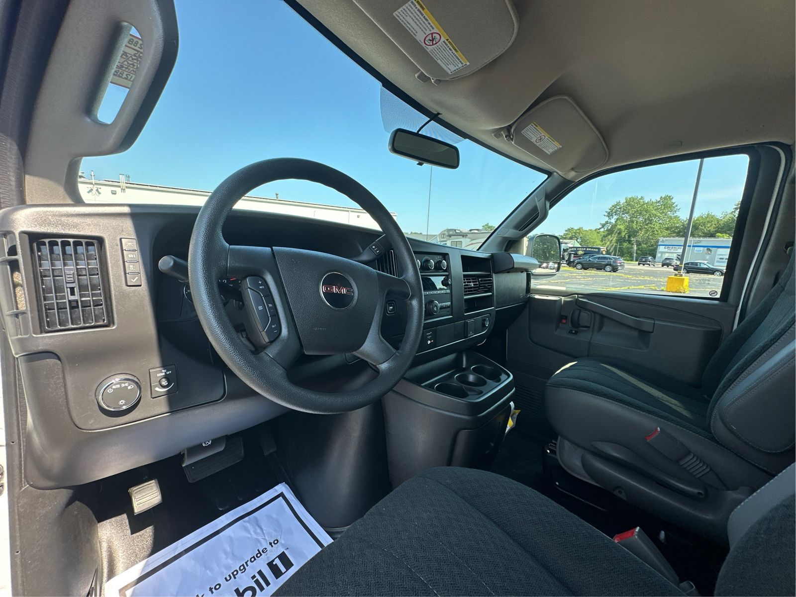 2025 GMC Savana Cargo Work Van - Photo 25