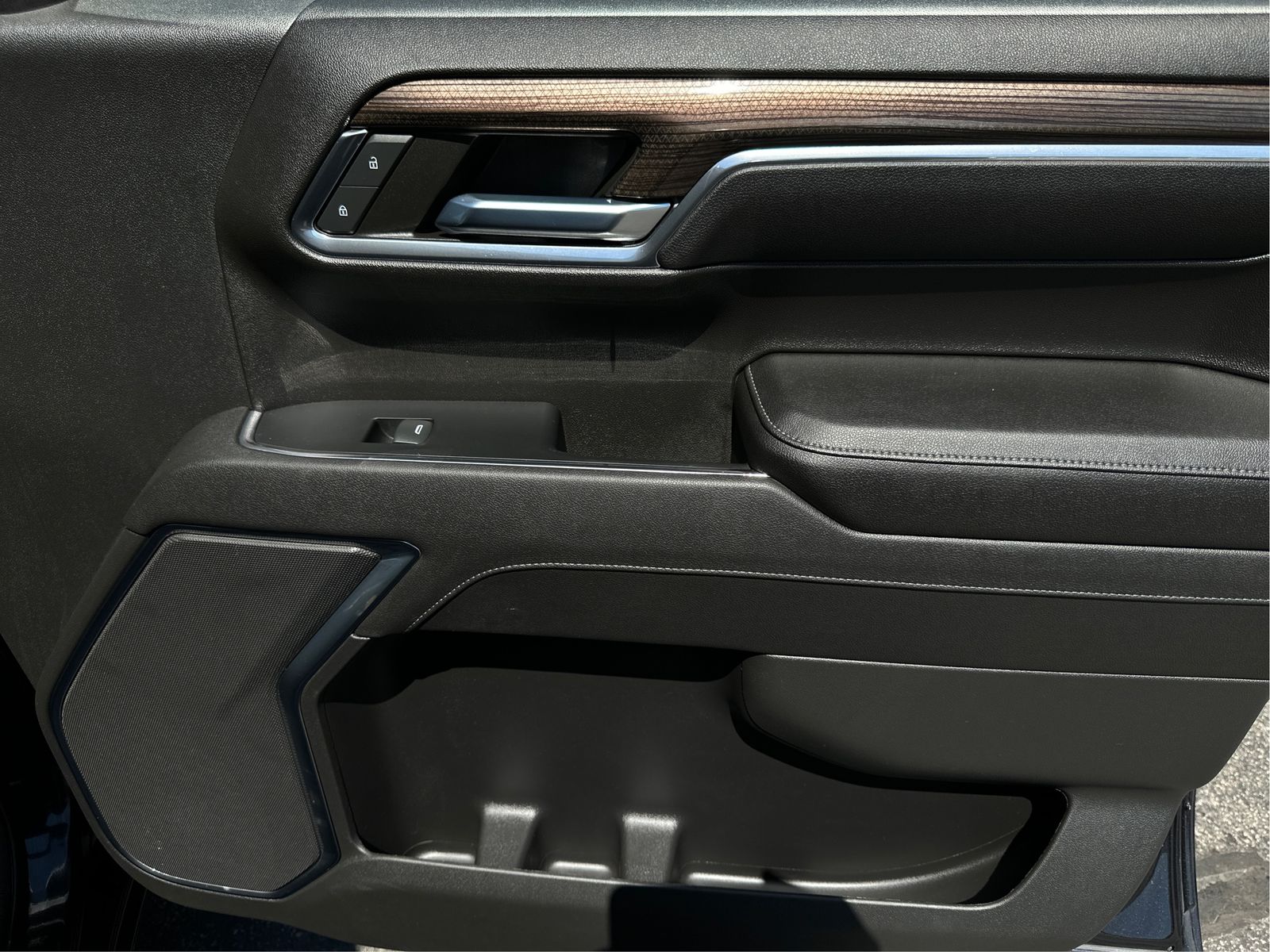 2023 Chevrolet Silverado 1500 LT - Photo 21