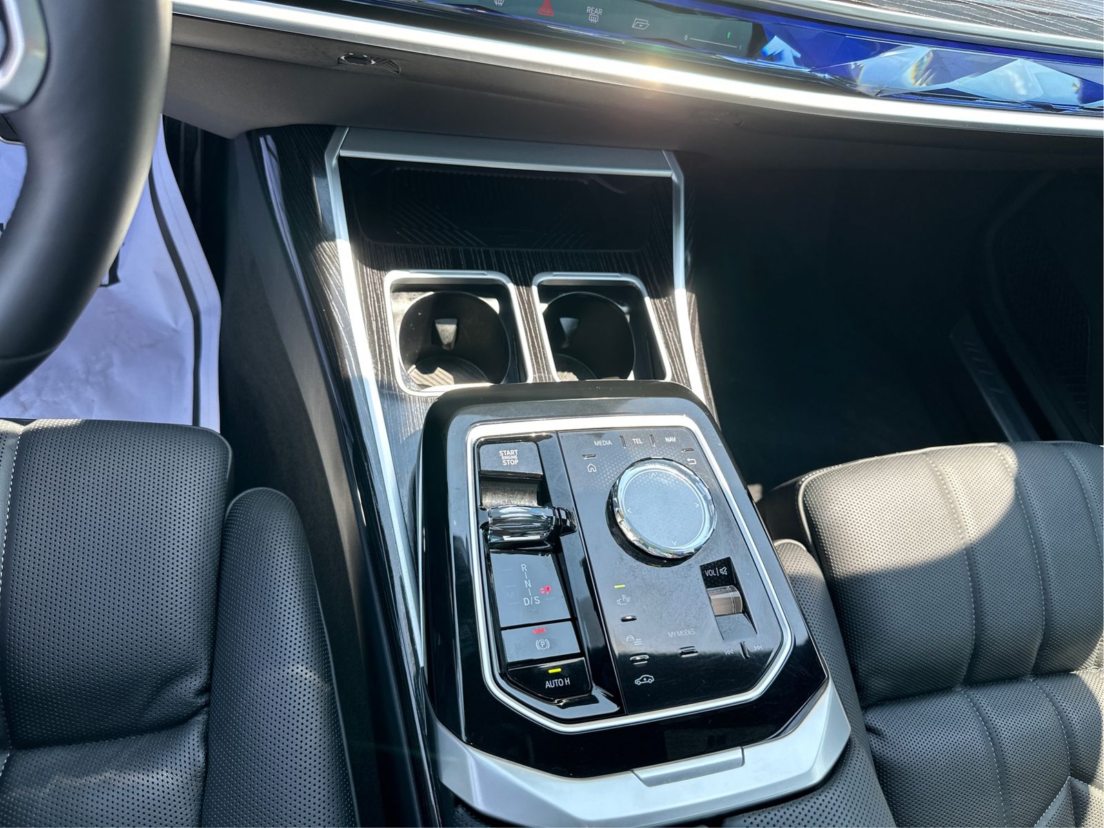 2026 BMW 7 Series 740i - Photo 16