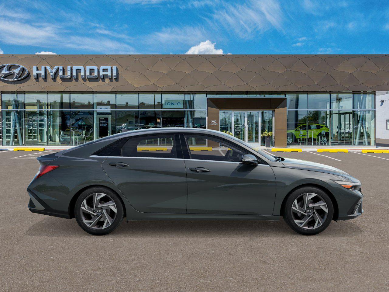 2025 Hyundai Elantra Limited - Photo 7