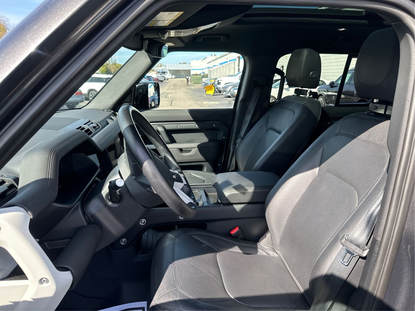 2024 Land Rover Defender S - Photo 9