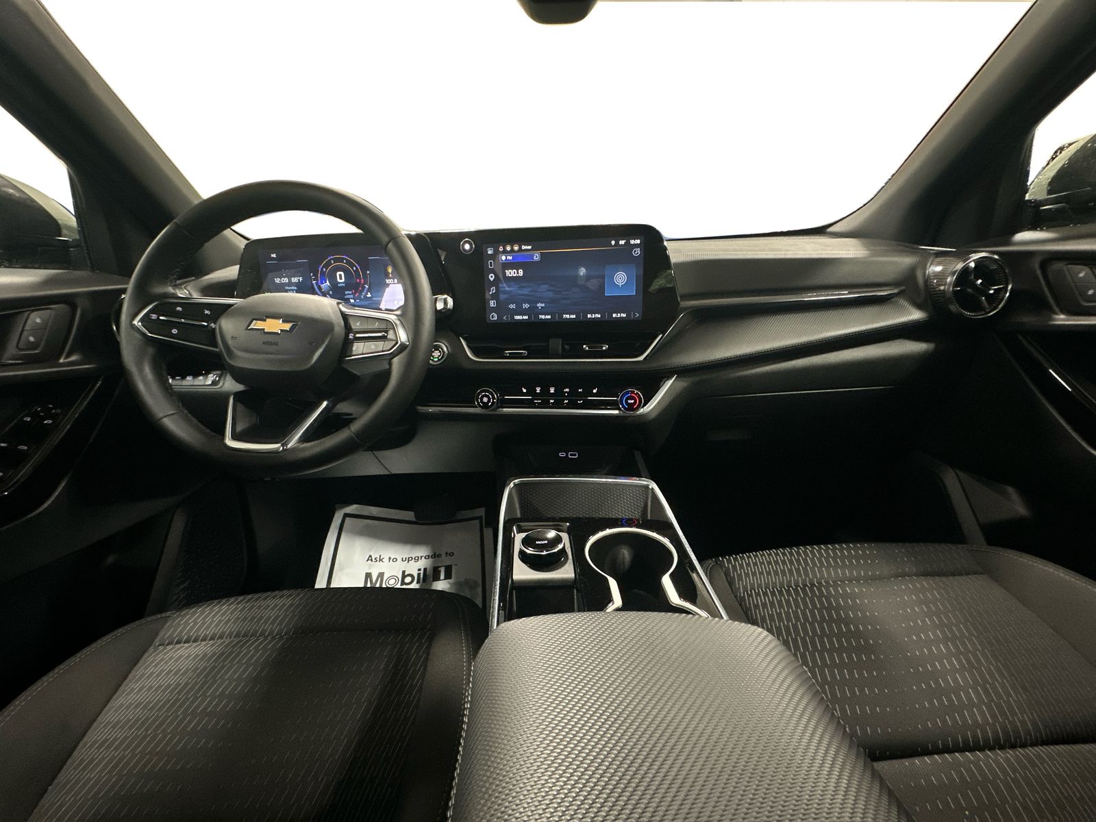 2026 Chevrolet Equinox LT - Photo 13