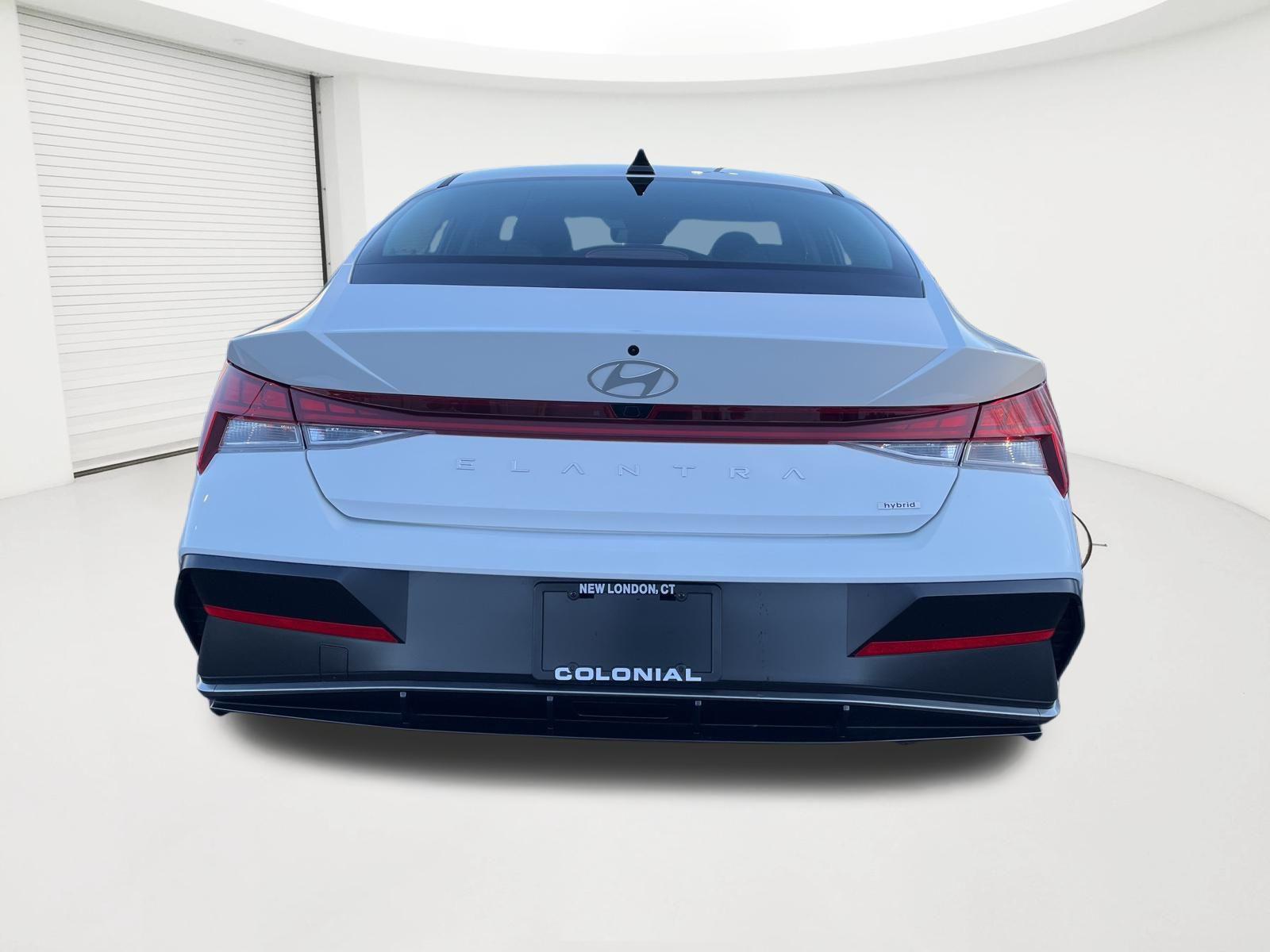 2025 Hyundai Elantra Limited - Photo 6