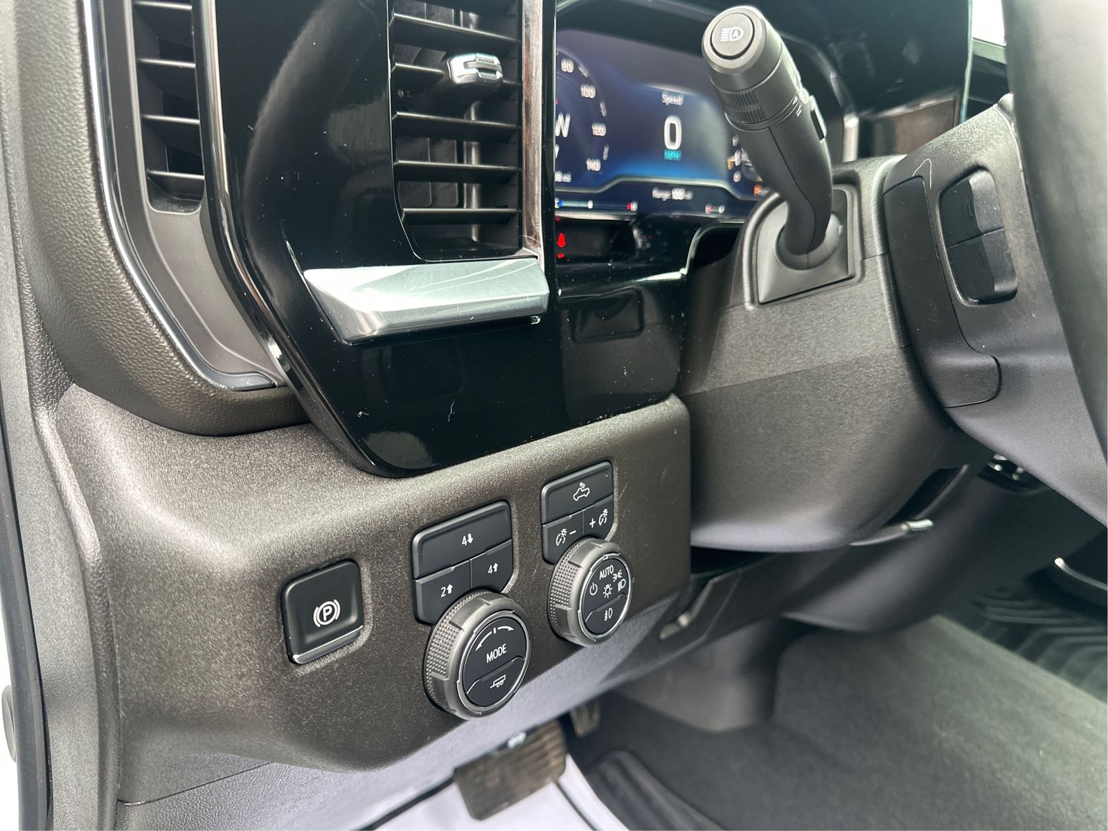 2025 Chevrolet Silverado 2500HD LT - Photo 19