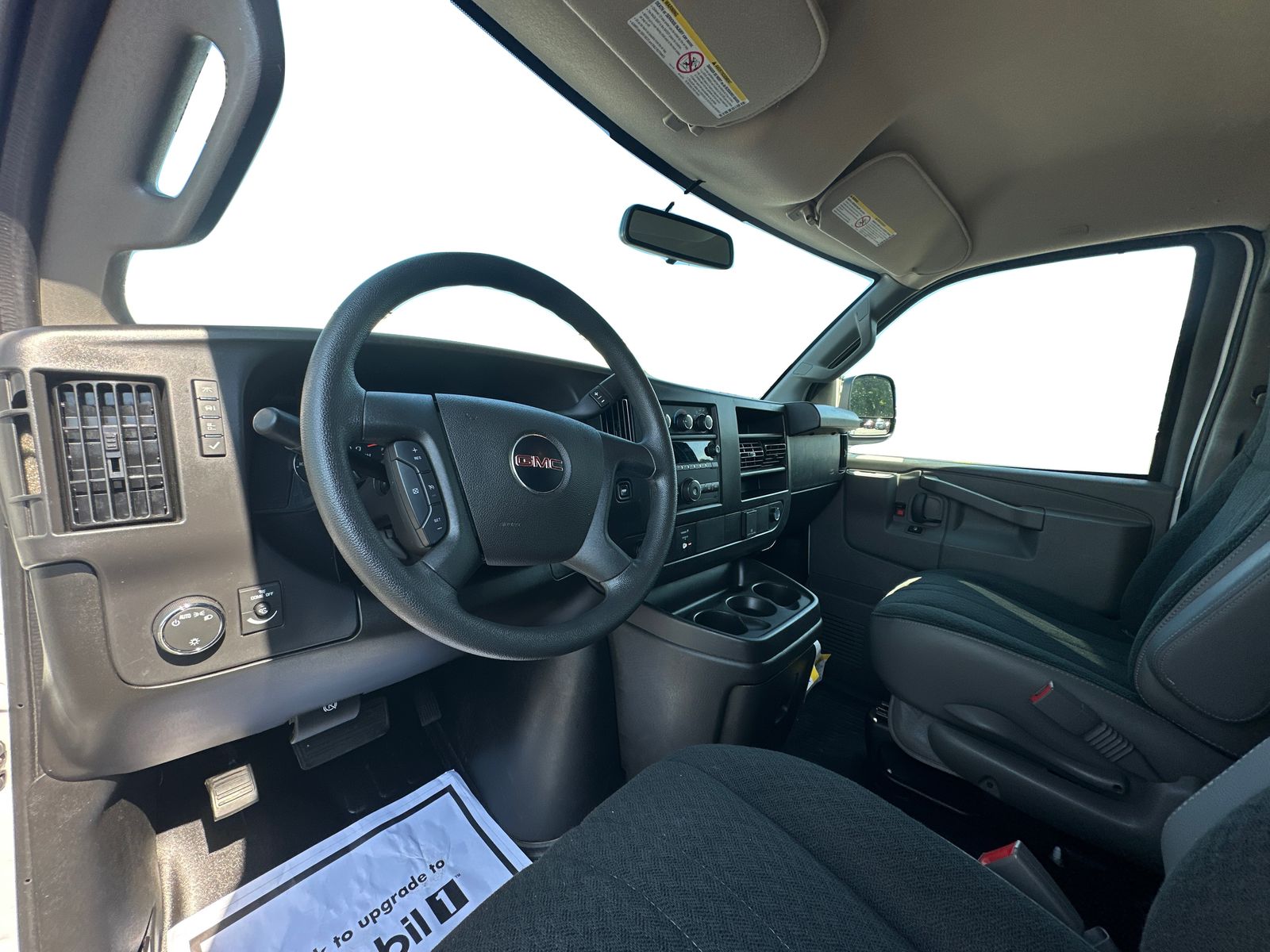 2025 GMC Savana Cargo Work Van - Photo 12
