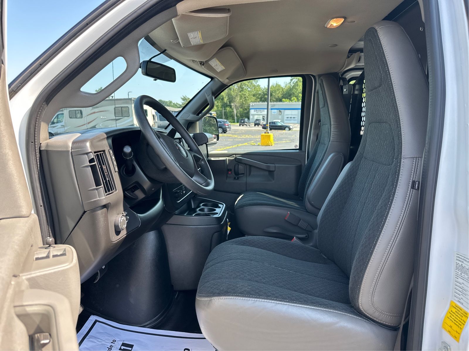 2025 GMC Savana Cargo Work Van - Photo 9