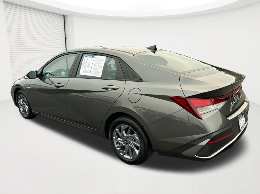 2024 Hyundai Elantra SEL - Photo 7