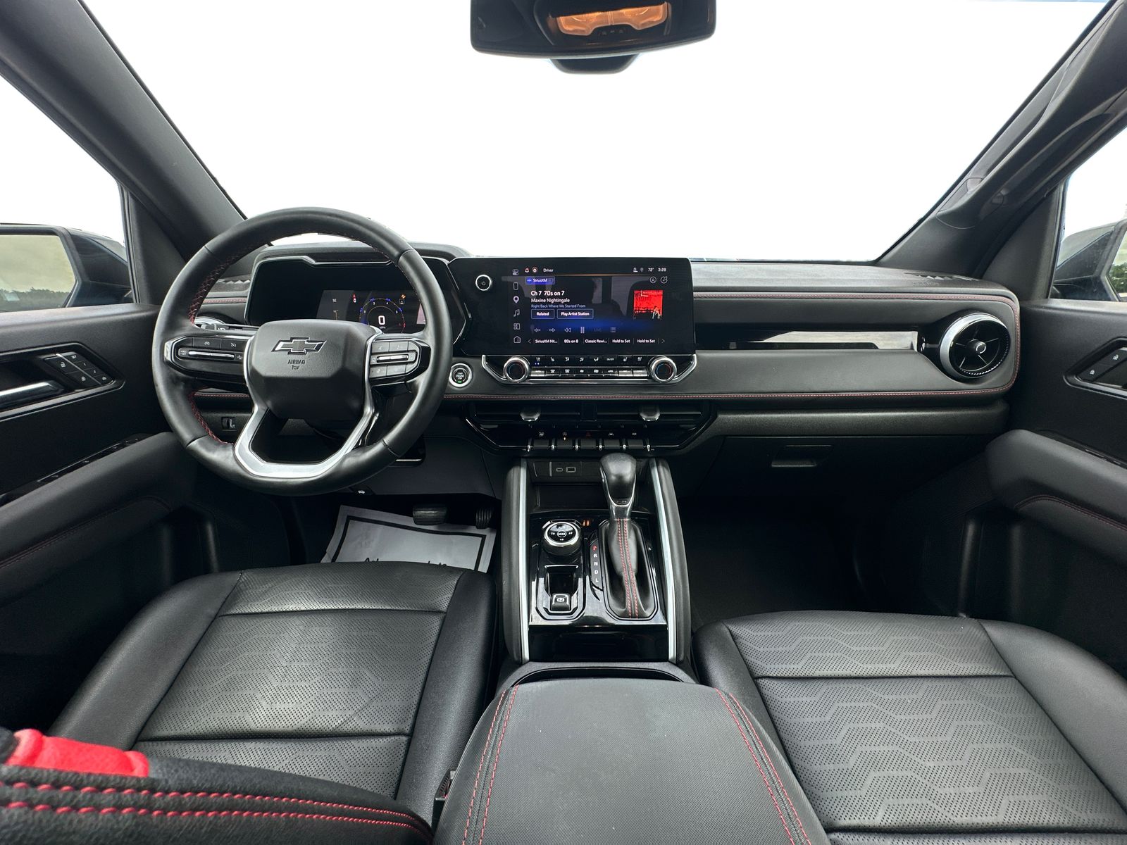 2023 Chevrolet Colorado Z71 - Photo 13