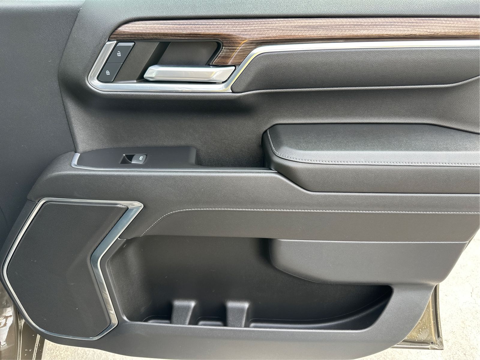 2023 Chevrolet Silverado 1500 LT - Photo 21