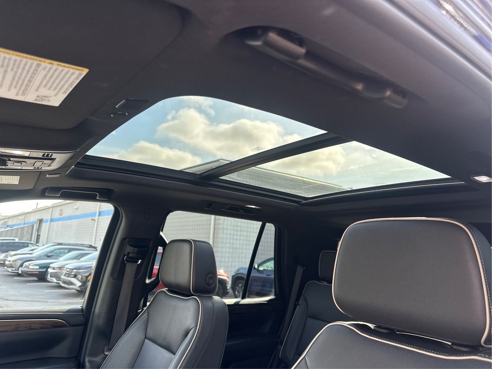2023 Chevrolet Tahoe Premier - Photo 12