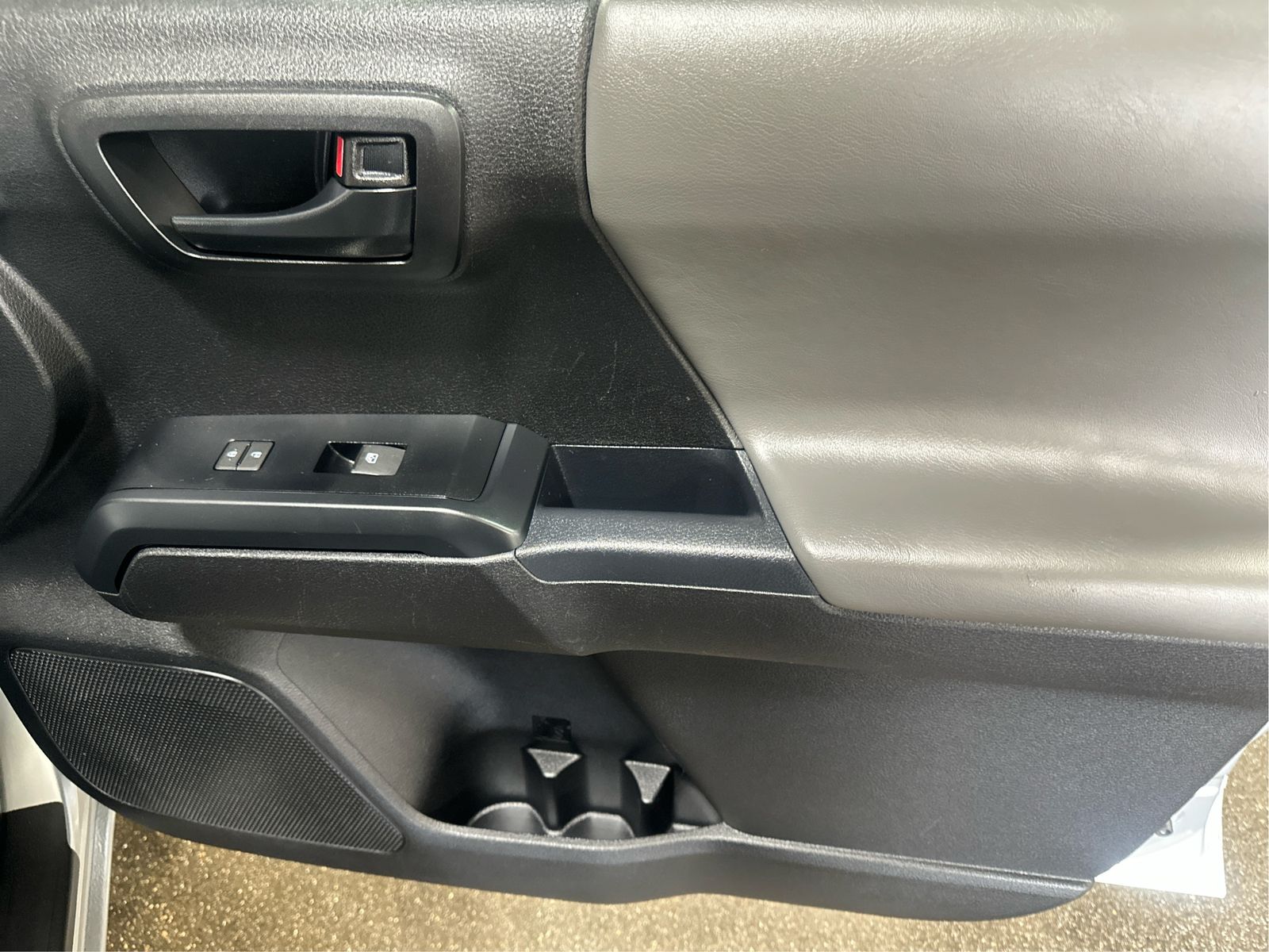 2023 Toyota Tacoma SR - Photo 21