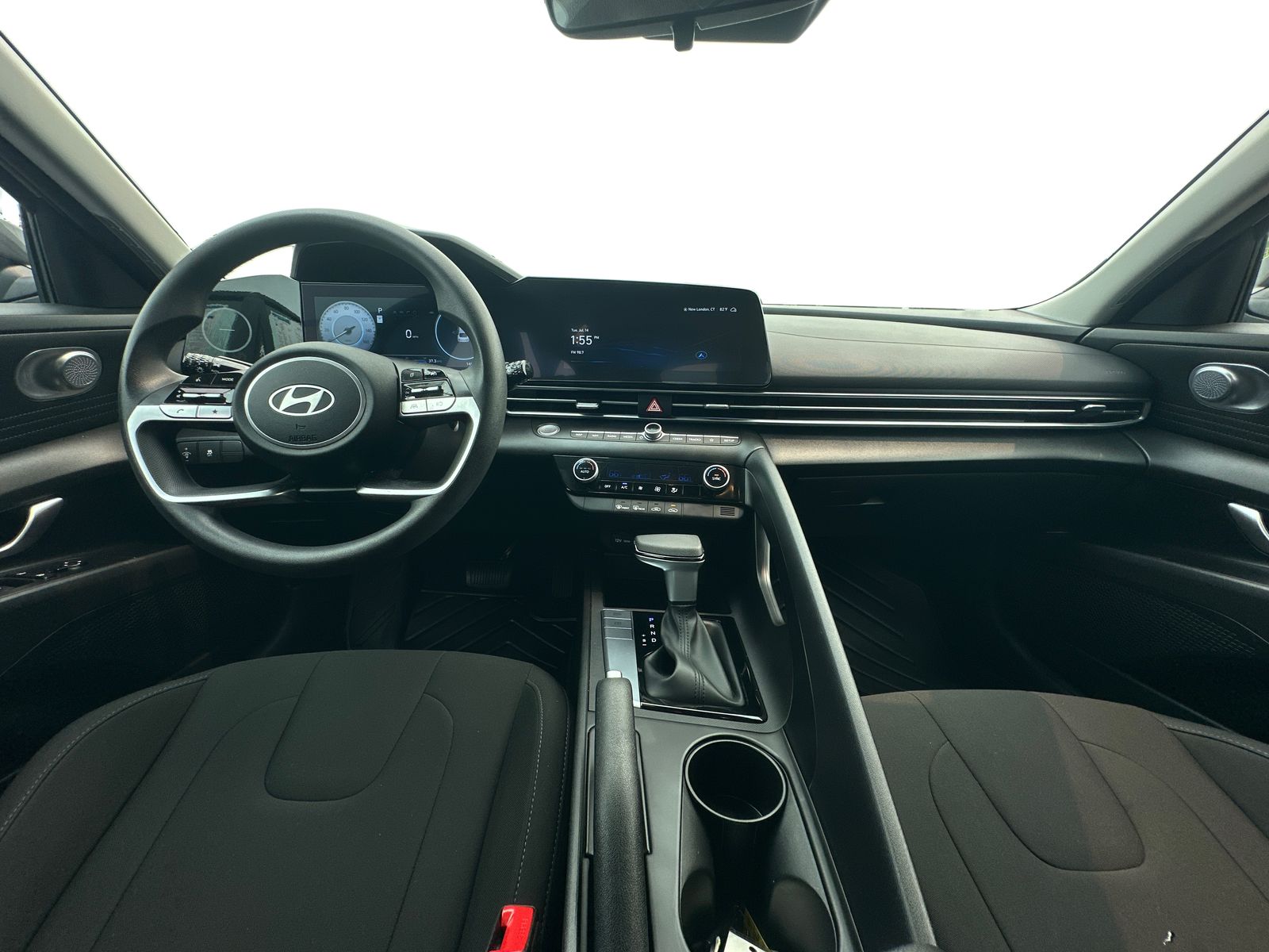 2024 Hyundai Elantra SEL - Photo 13