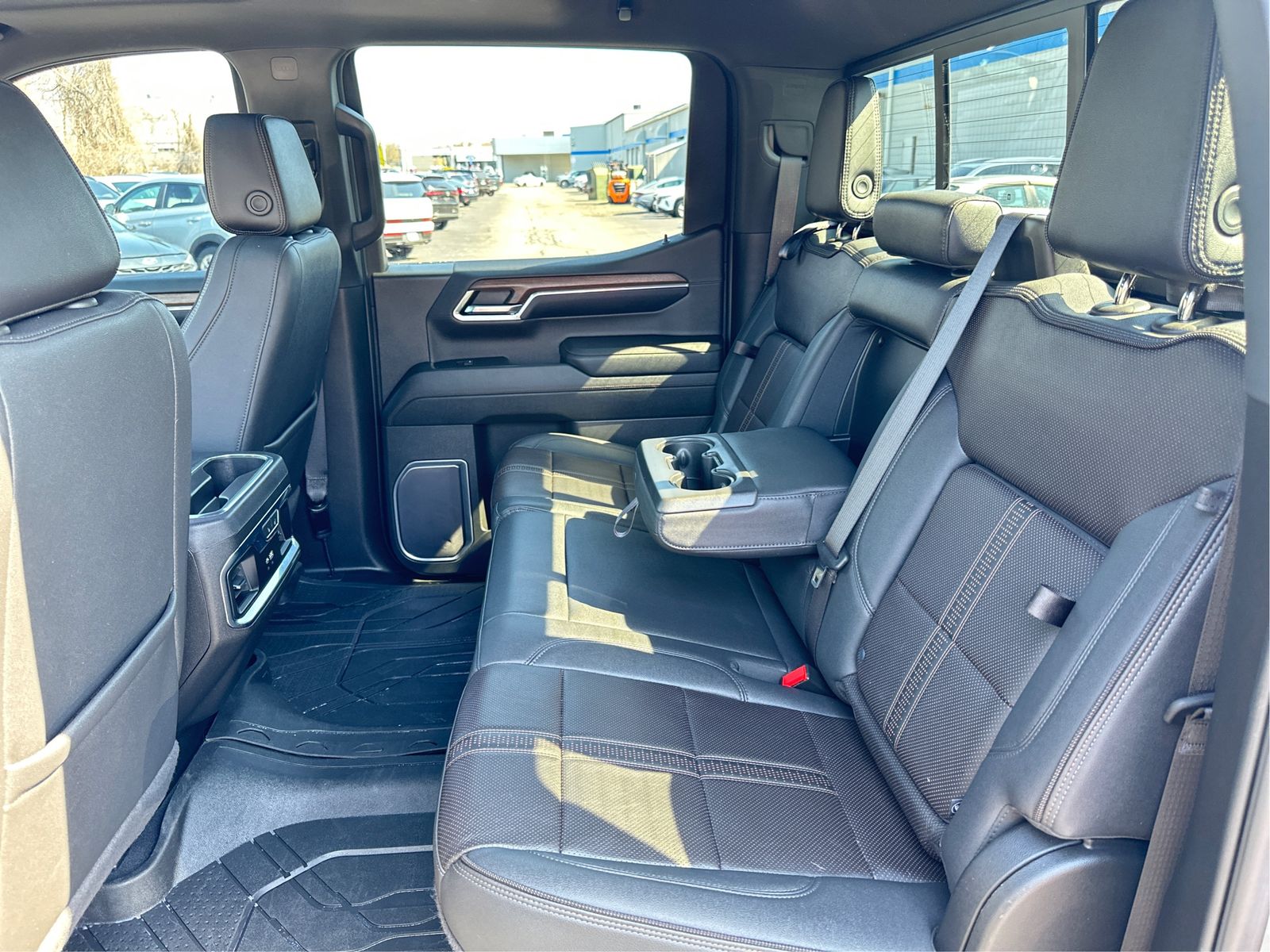 2023 Chevrolet Silverado 1500 High Country - Photo 10