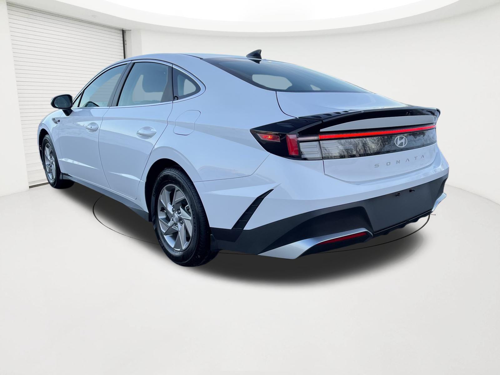 2025 Hyundai Sonata SE - Photo 5