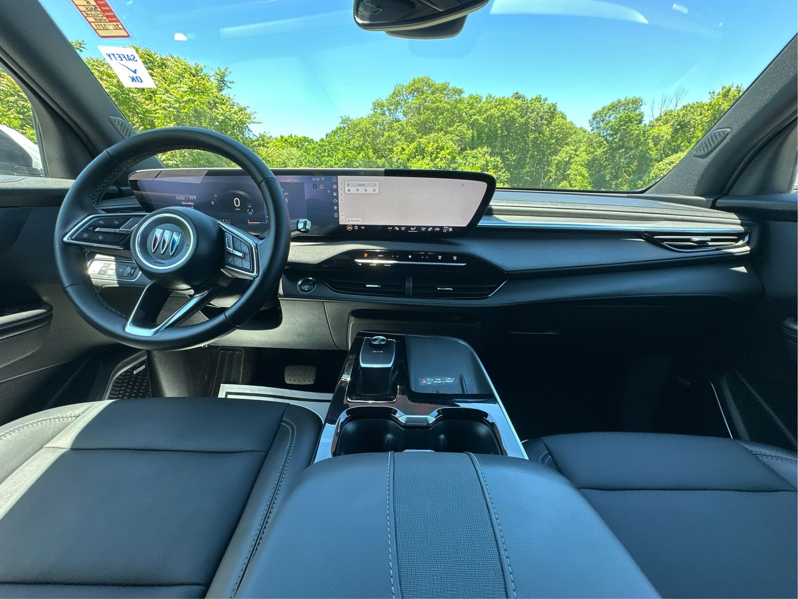 2025 Buick Enclave Preferred - Photo 26