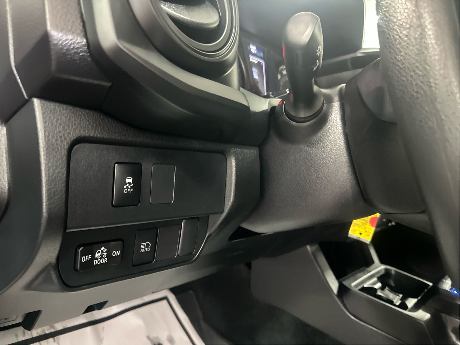 2023 Toyota Tacoma SR - Photo 19