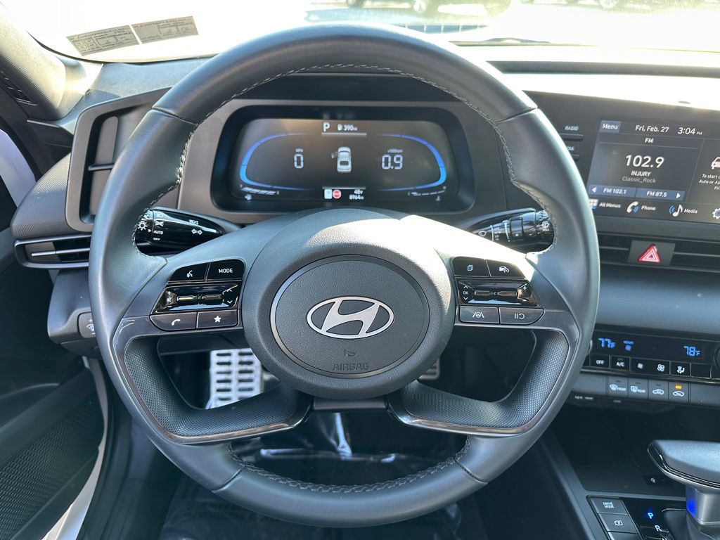 2025 Hyundai Elantra SEL - Photo 15