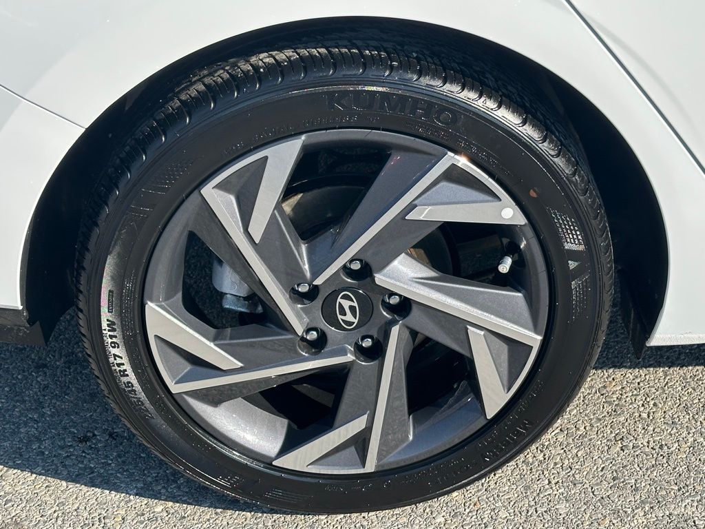 2025 Hyundai Elantra SEL - Photo 9