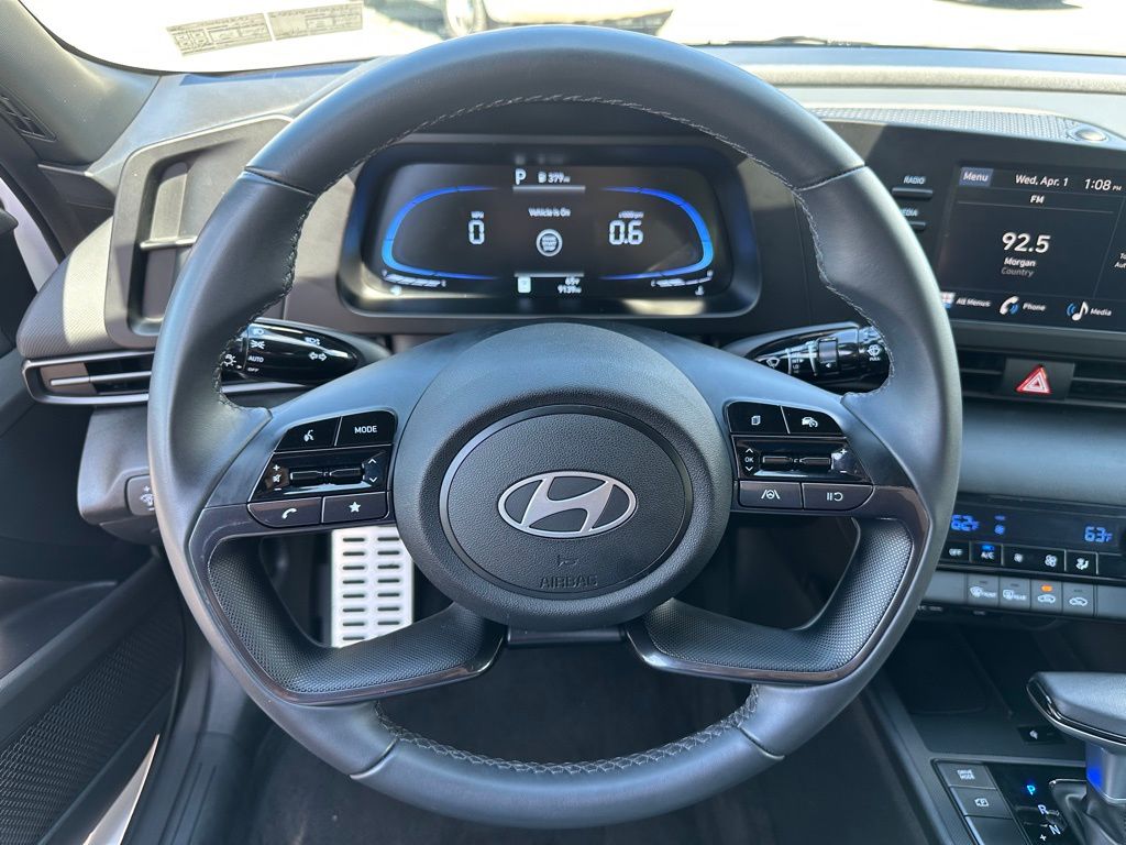 2025 Hyundai Elantra SEL - Photo 15