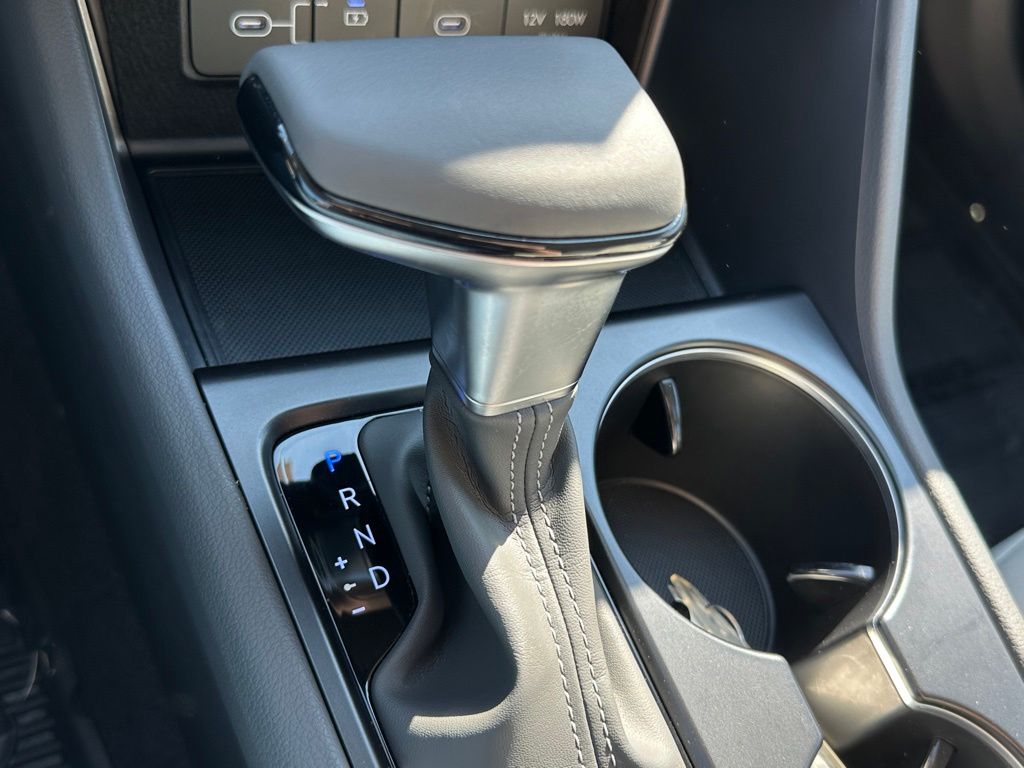 2025 Hyundai Sonata SE - Photo 18