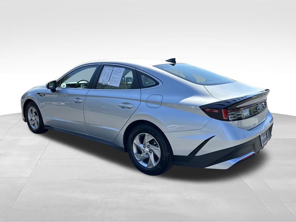 2025 Hyundai Sonata SE - Photo 5