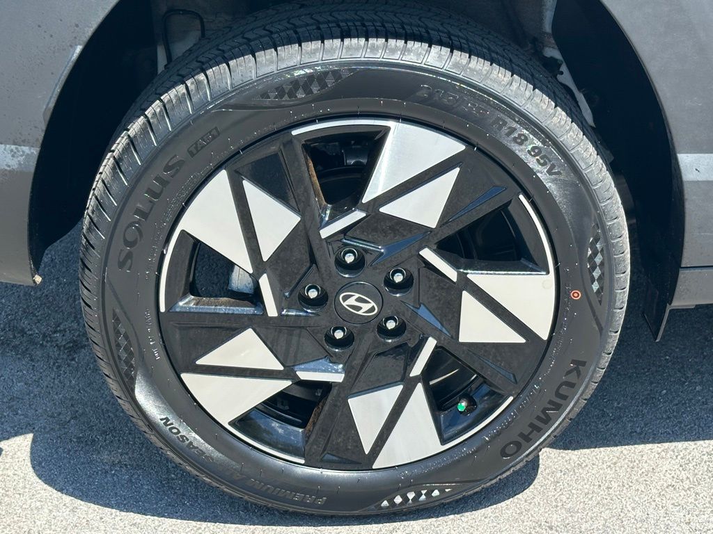 2025 Hyundai Kona SEL - Photo 9
