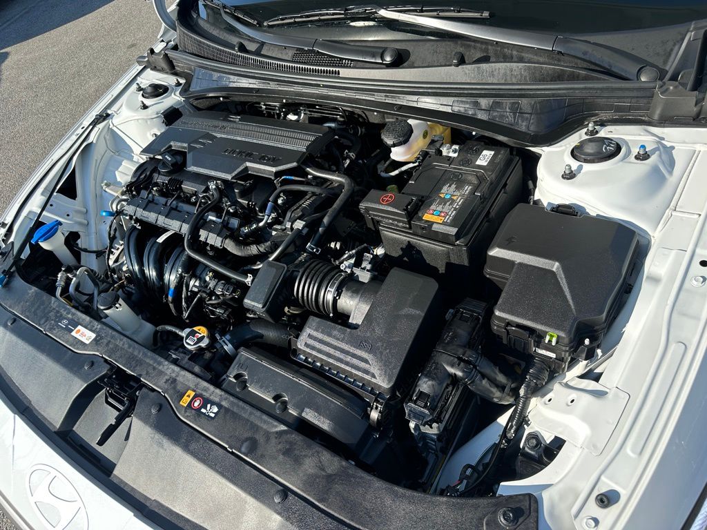 2025 Hyundai Elantra SEL - Photo 22