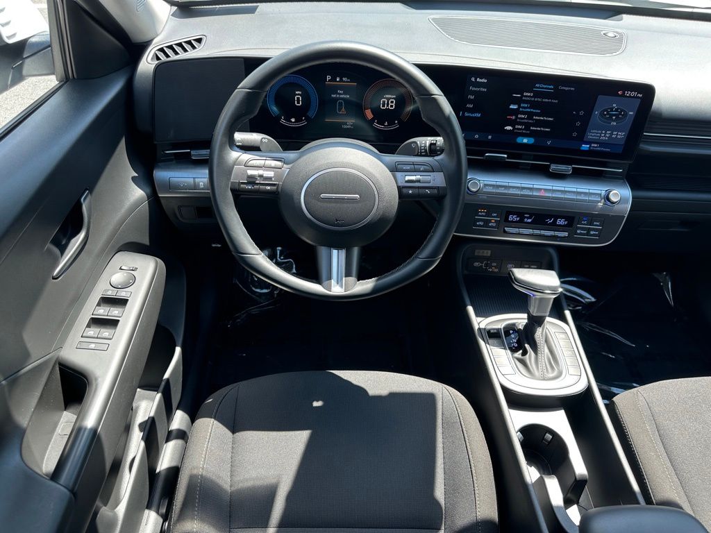 2025 Hyundai Kona SEL - Photo 14