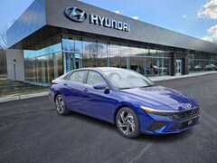 2025 Hyundai Elantra Limited Sedan