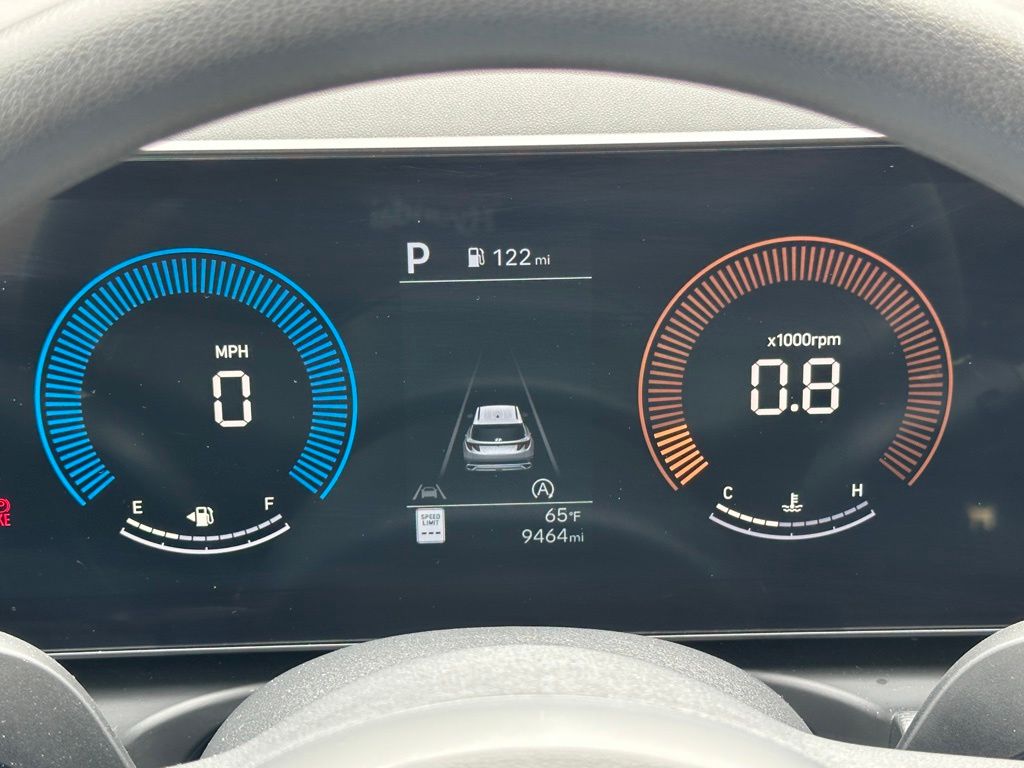 2025 Hyundai Tucson SE - Photo 18