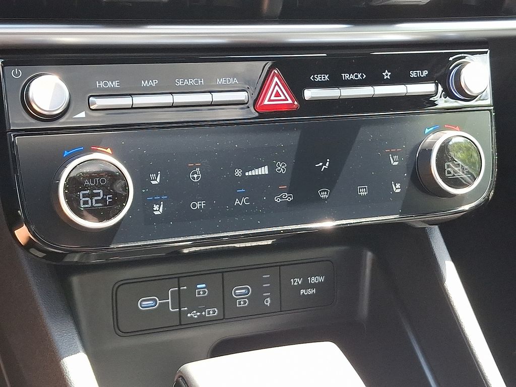2025 Hyundai Santa Cruz Limited - Photo 9