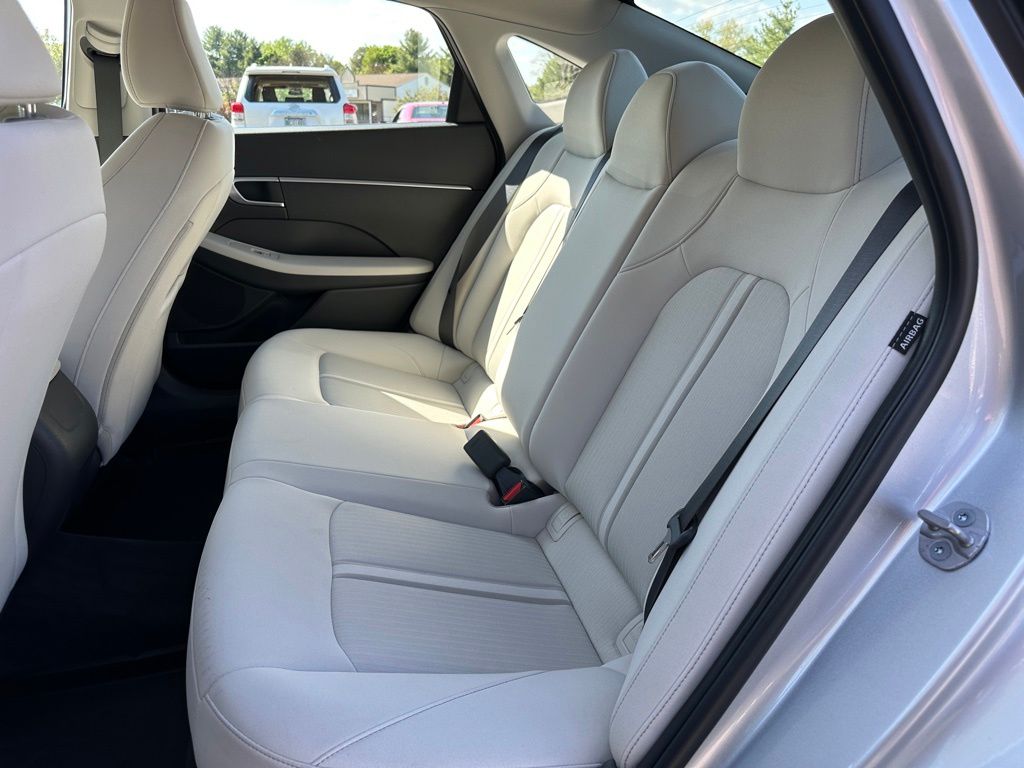 2025 Hyundai Sonata SE - Photo 11