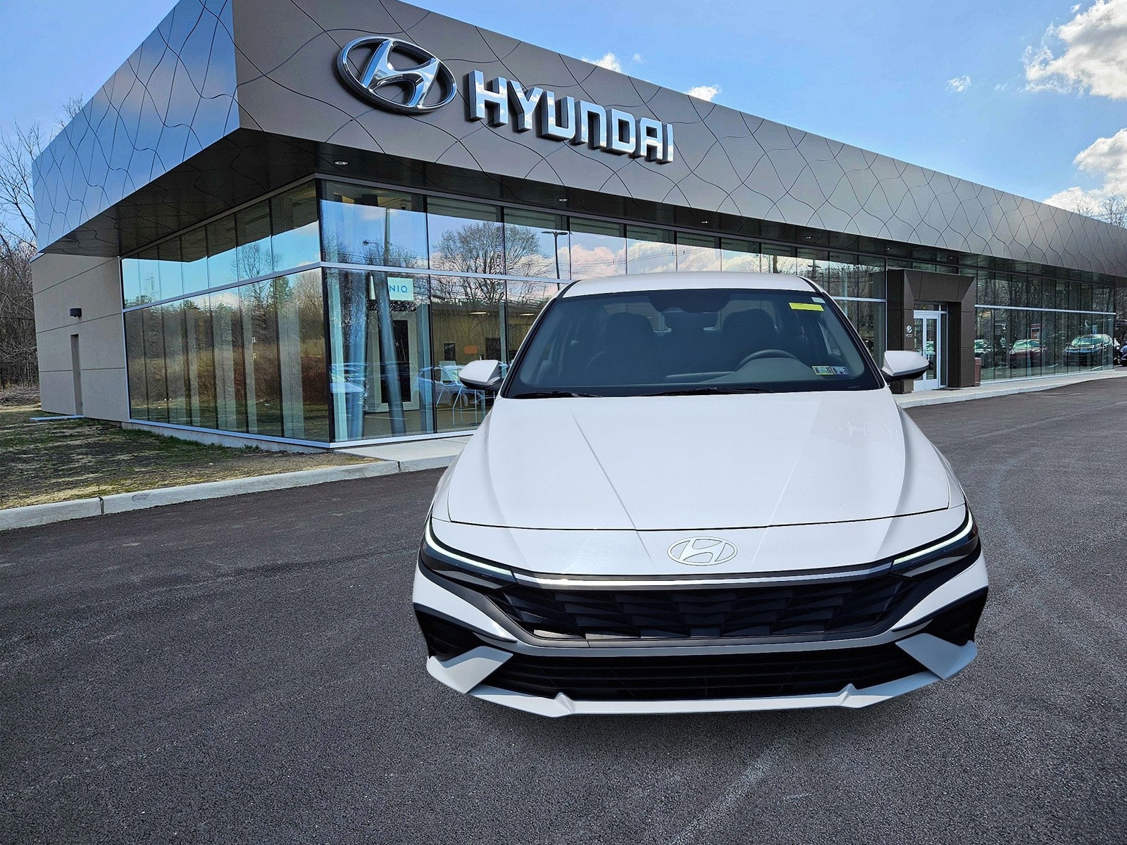Certified 2025 Hyundai Elantra SE with VIN KMHLL4DGXSU853094 for sale in Downingtown, PA
