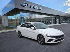 2025 Hyundai Elantra SEL Convenience Sedan