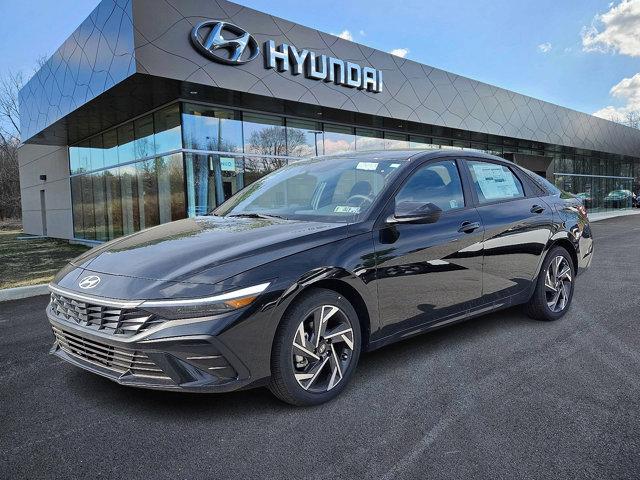 2025 Hyundai Elantra SEL Sport photo 2
