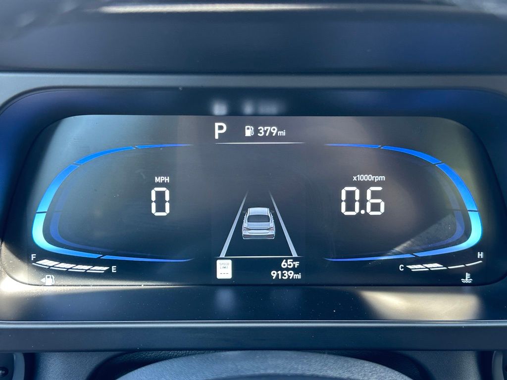 2025 Hyundai Elantra SEL - Photo 16