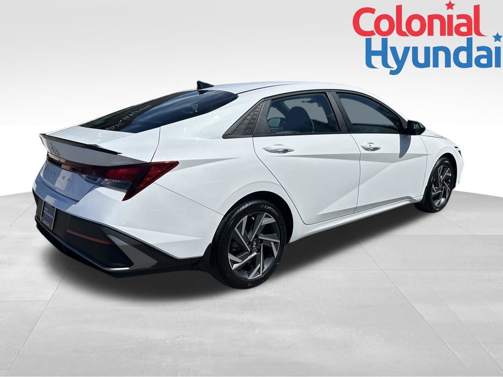 2025 Hyundai Elantra SEL - Photo 7