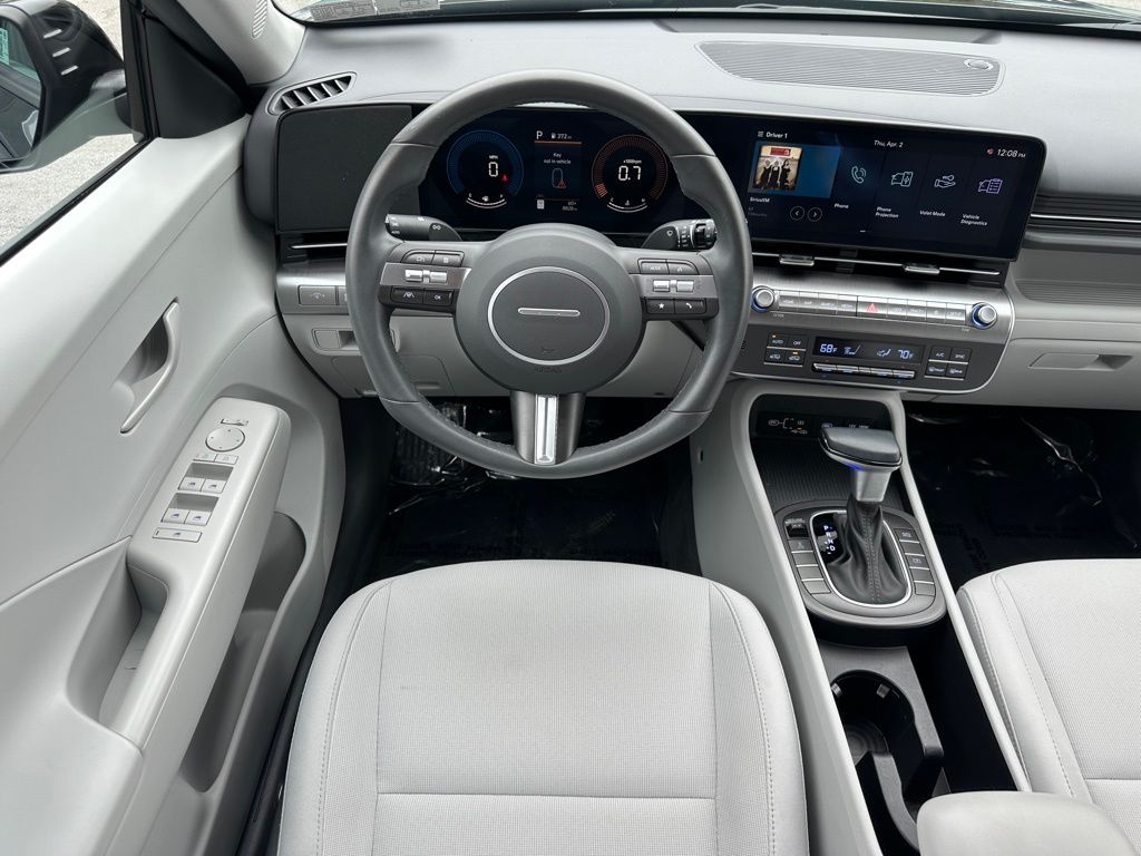 2025 Hyundai Kona SEL - Photo 13