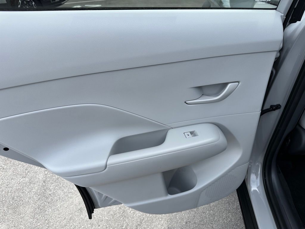 2026 Hyundai Kona SEL Sport - Photo 9