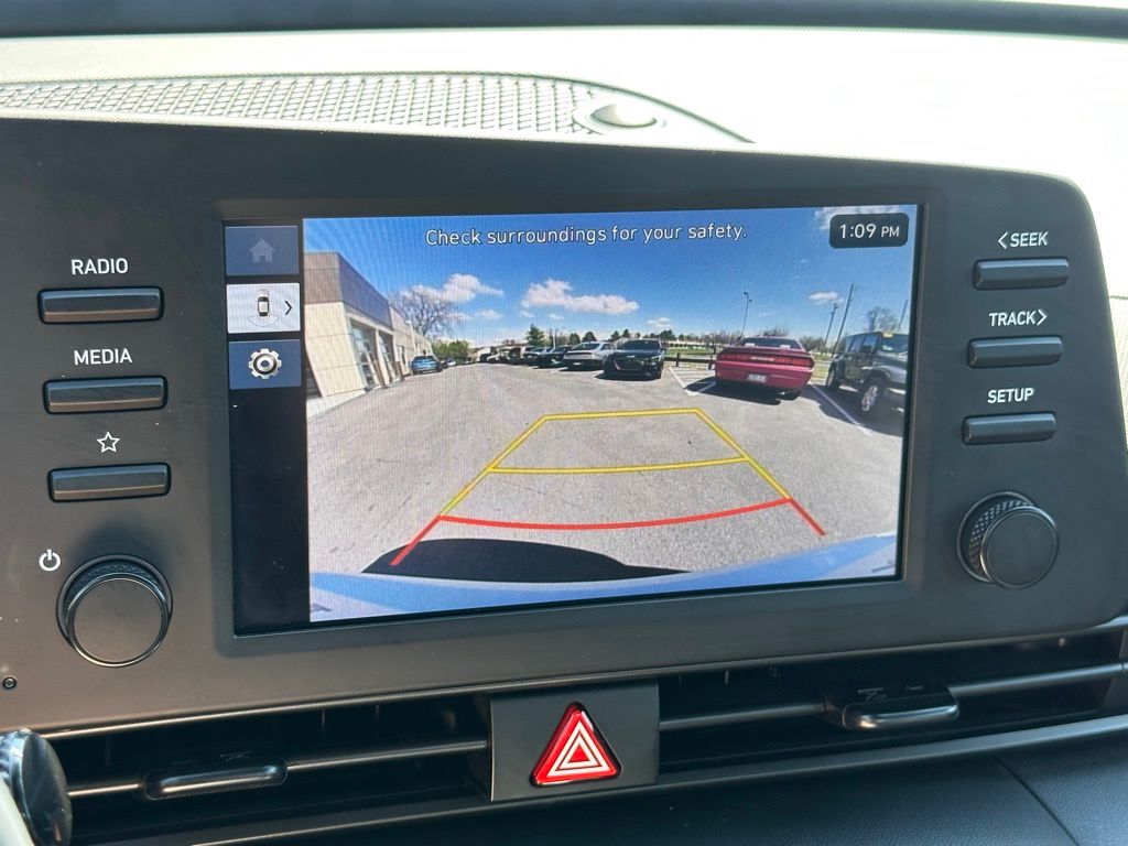 2025 Hyundai Elantra SEL - Photo 20