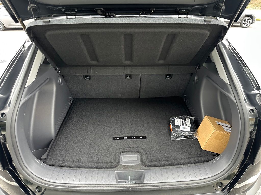 2025 Hyundai Kona SEL - Photo 23