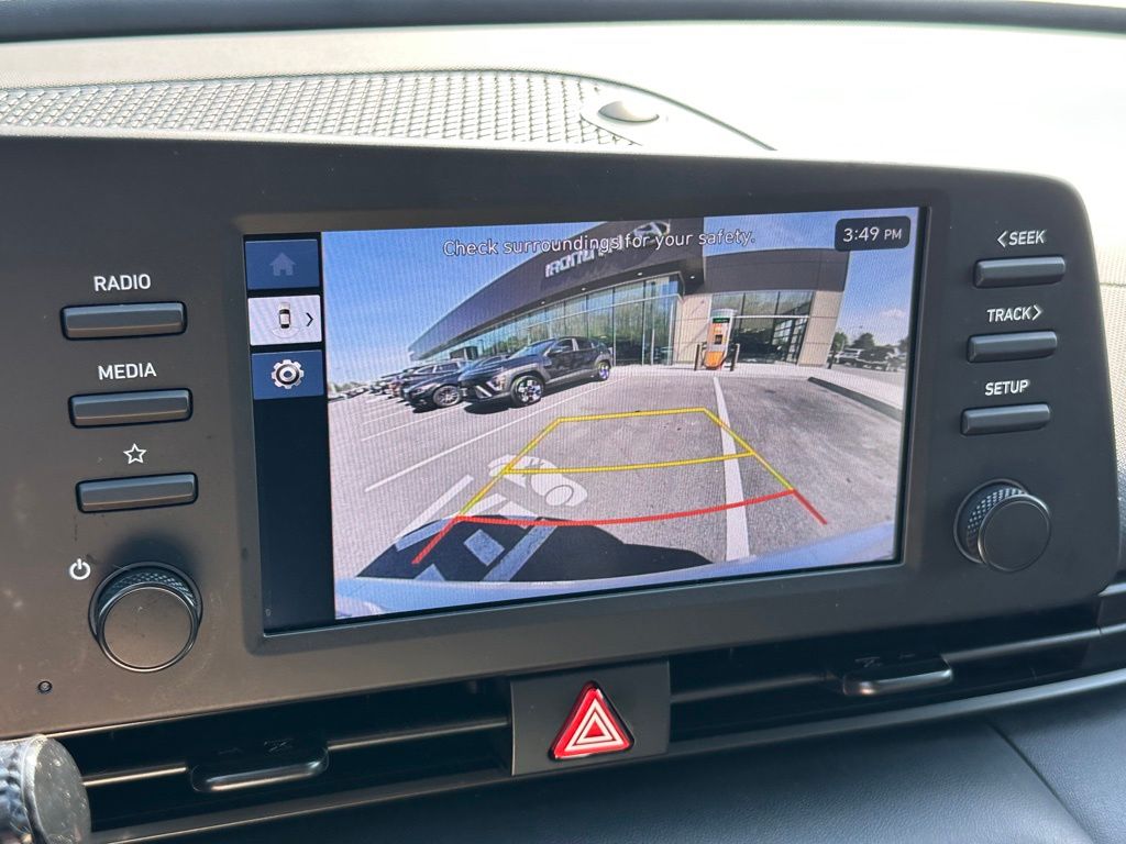2025 Hyundai Elantra SEL - Photo 21