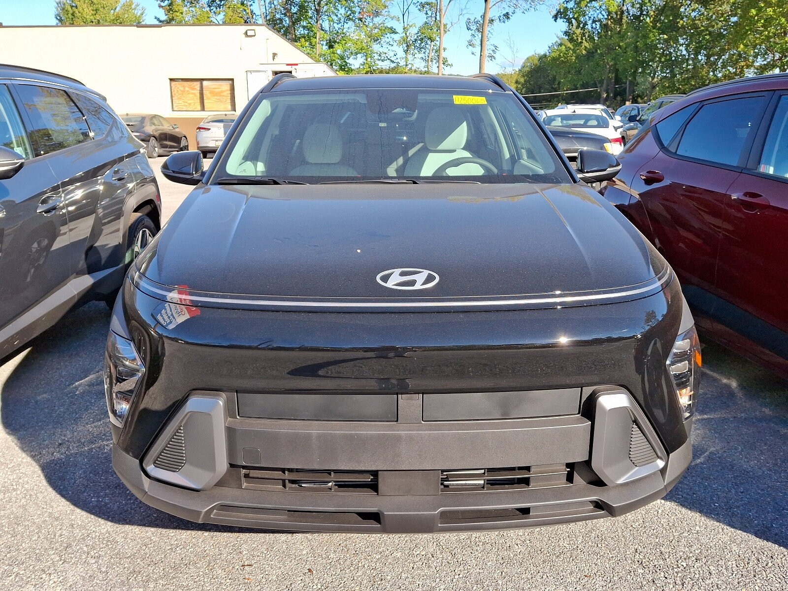 2025 Hyundai Kona SEL photo 2