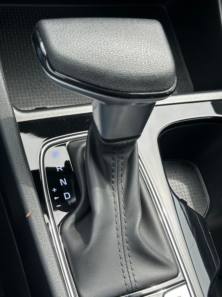 2025 Hyundai Tucson SE - Photo 19