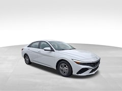 2025 Hyundai Elantra SE Sedan